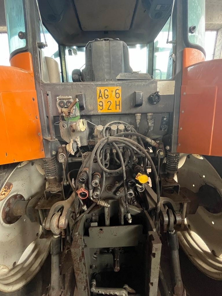 Renault Ares 640 RZ - Tractor: foto 4 Renault Ares 640 RZ - Tractor: foto 4