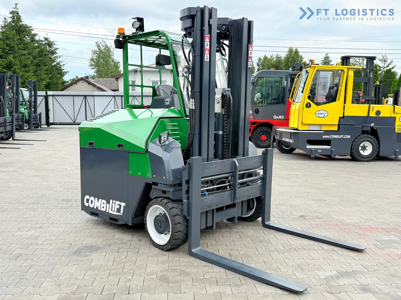 COMBILIFT Combilift CBE4000 / TRIPLEX 5200MM / ELECTRIC / FREE LIFT / FORK POSITIONER / SIDESHIFT / LIKE NEW - Carretilla de 4 vías: foto 2 COMBILIFT Combilift CBE4000 / TRIPLEX 5200MM / ELECTRIC / FREE LIFT / FORK POSITIONER / SIDESHIFT / LIKE NEW - Carretilla de 4 vías: foto 2