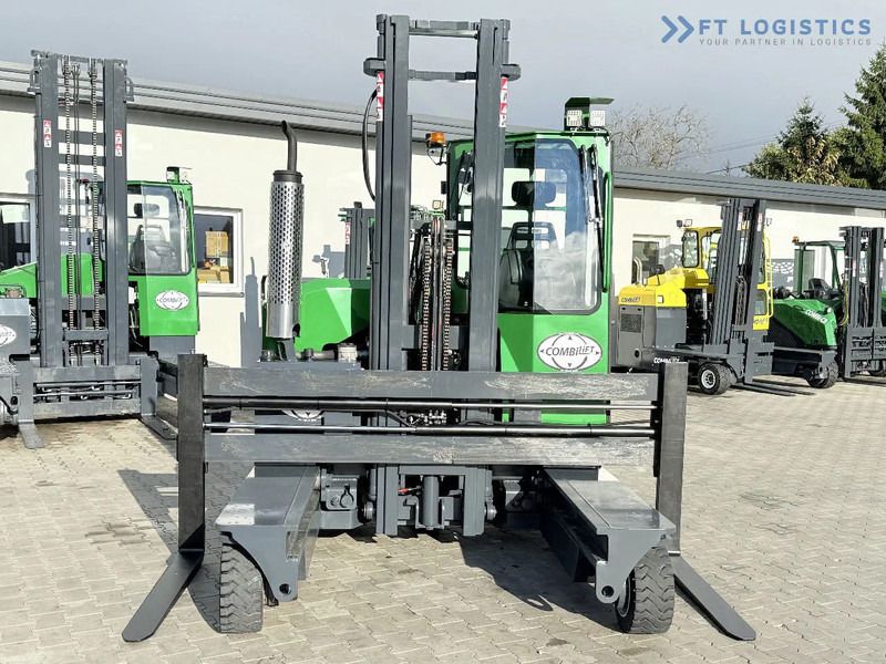 Combilift C3000 / DIESEL / DUPLEX 4200MM / FREE LIFT / WIDE FORK POSITIONER / FULL CABIN / EXCELLENT CONDITION / Wide range of four-way an - Carretilla de 4 vías: foto 4 Combilift C3000 / DIESEL / DUPLEX 4200MM / FREE LIFT / WIDE FORK POSITIONER / FULL CABIN / EXCELLENT CONDITION / Wide range of four-way an - Carretilla de 4 vías: foto 4
