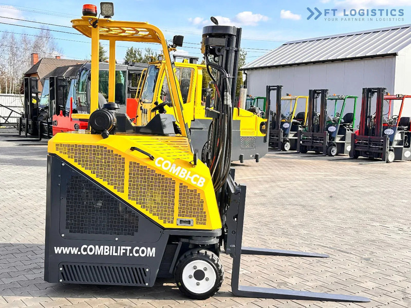 Carretilla de 4 vías Combilift C3000CB / LPG / TRIPLEX / 4900MM / FREE LIFT / POSITIONER / LIKE NEW C3000CB / LPG / TRIPLEX / 4900MM / FREE LIFT / POSITIONER /: foto 10