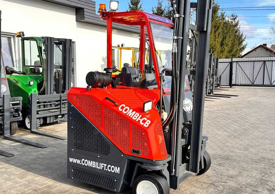 Carretilla de 4 vías Combilift C3000CB / LPG / TRIPLEX / 5500MM / FREE LIFT / SIDE SHIFT + FORK POSITIONER / LIKE NEW: foto 36
