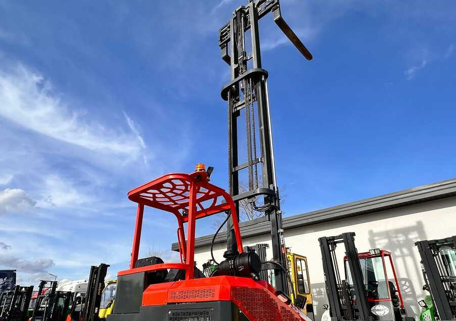 Carretilla de 4 vías Combilift C3000CB / LPG / TRIPLEX / 5500MM / FREE LIFT / SIDE SHIFT + FORK POSITIONER / LIKE NEW: foto 40