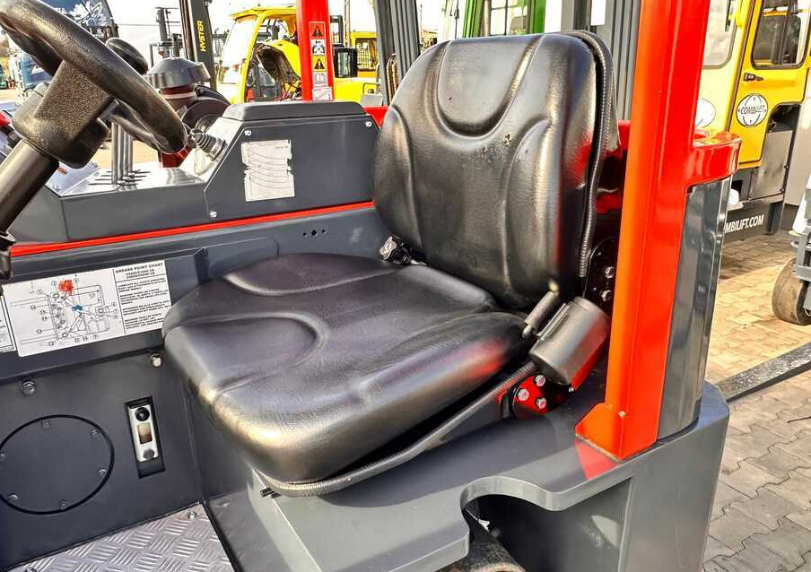 Carretilla de 4 vías Combilift C3000CB / LPG / TRIPLEX / 5500MM / FREE LIFT / SIDE SHIFT + FORK POSITIONER / LIKE NEW: foto 9