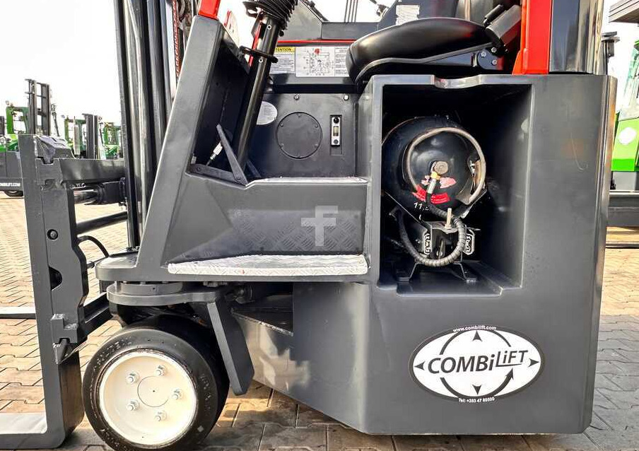Carretilla de 4 vías Combilift C3000CB / LPG / TRIPLEX / 5500MM / FREE LIFT / SIDE SHIFT + FORK POSITIONER / LIKE NEW: foto 8