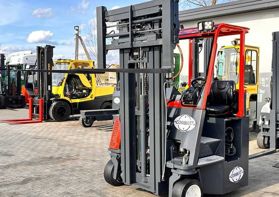 Carretilla de 4 vías Combilift C3000CB / LPG / TRIPLEX / 5500MM / FREE LIFT / SIDE SHIFT + FORK POSITIONER / LIKE NEW: foto 15