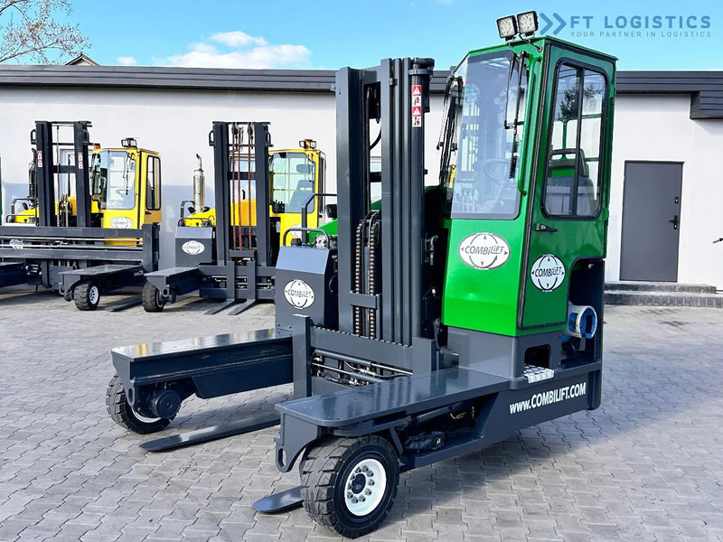 Combilift C4000 / TRIPLEX / 4900MM / LPG / FREE LIFT / FORK SHIFT / LIKE NEW C4000 / TRIPLEX / 4900MM / LPG / FREE LIFT / FORK SHIFT / LIK - Carretilla de 4 vías: foto 3 Combilift C4000 / TRIPLEX / 4900MM / LPG / FREE LIFT / FORK SHIFT / LIKE NEW C4000 / TRIPLEX / 4900MM / LPG / FREE LIFT / FORK SHIFT / LIK - Carretilla de 4 vías: foto 3