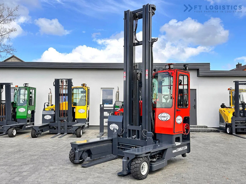 Combilift C4000 / TRIPLEX / 9300MM / FREE LIFT / POSITIONER / LPG / CABIN C4000 / TRIPLEX / 9300MM / FREE LIFT / POSITIONER / LPG / CABIN - Carretilla de 4 vías: foto 5 Combilift C4000 / TRIPLEX / 9300MM / FREE LIFT / POSITIONER / LPG / CABIN C4000 / TRIPLEX / 9300MM / FREE LIFT / POSITIONER / LPG / CABIN - Carretilla de 4 vías: foto 5