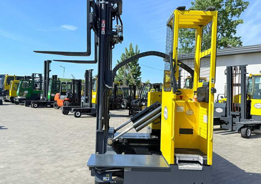 Carretilla de 4 vías Combilift C4000STE / TRIPLEX / 6850MM / FREE LIFT / ONLY 1,348 HOURS / FORK SIDESHIFT / EXCELLENT CONDITION: foto 24