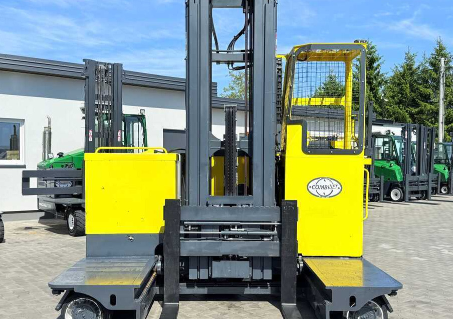 Carretilla de 4 vías Combilift C4000STE / TRIPLEX / 6850MM / FREE LIFT / ONLY 1,348 HOURS / FORK SIDESHIFT / EXCELLENT CONDITION: foto 40