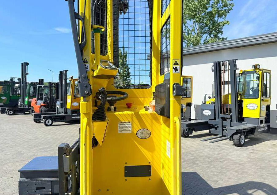 Carretilla de 4 vías Combilift C4000STE / TRIPLEX / 6850MM / FREE LIFT / ONLY 1,348 HOURS / FORK SIDESHIFT / EXCELLENT CONDITION: foto 45