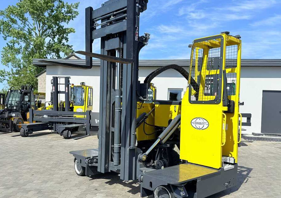 Carretilla de 4 vías Combilift C4000STE / TRIPLEX / 6850MM / FREE LIFT / ONLY 1,348 HOURS / FORK SIDESHIFT / EXCELLENT CONDITION: foto 25
