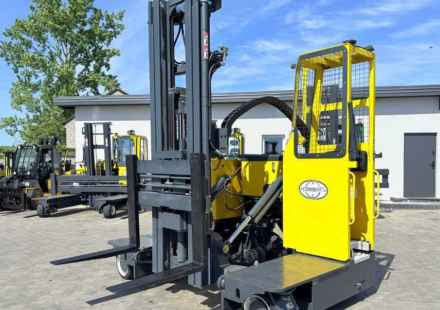 Carretilla de 4 vías Combilift C4000STE / TRIPLEX / 6850MM / FREE LIFT / ONLY 1,348 HOURS / FORK SIDESHIFT / EXCELLENT CONDITION: foto 50