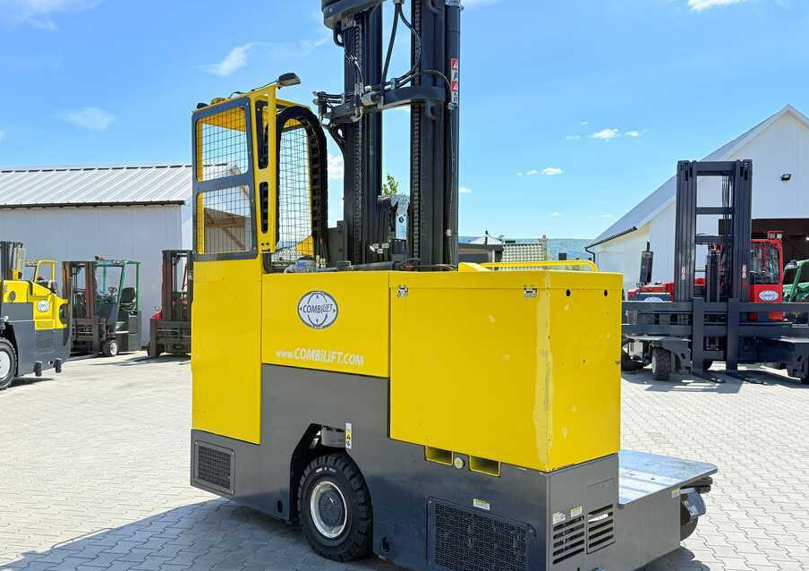 Carretilla de 4 vías Combilift C4000STE / TRIPLEX / 6850MM / FREE LIFT / ONLY 1,348 HOURS / FORK SIDESHIFT / EXCELLENT CONDITION: foto 10