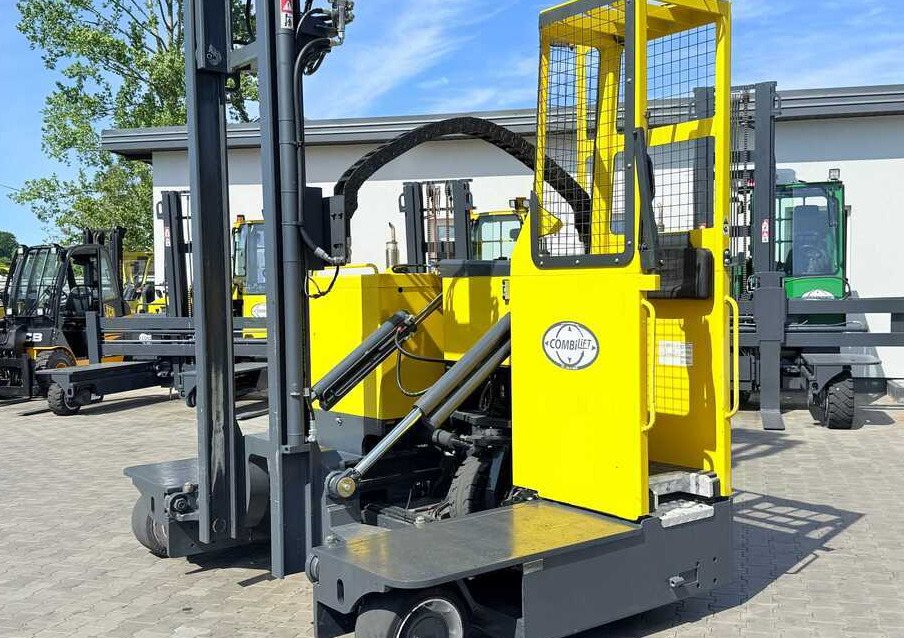 Carretilla de 4 vías Combilift C4000STE / TRIPLEX / 6850MM / FREE LIFT / ONLY 1,348 HOURS / FORK SIDESHIFT / EXCELLENT CONDITION: foto 33