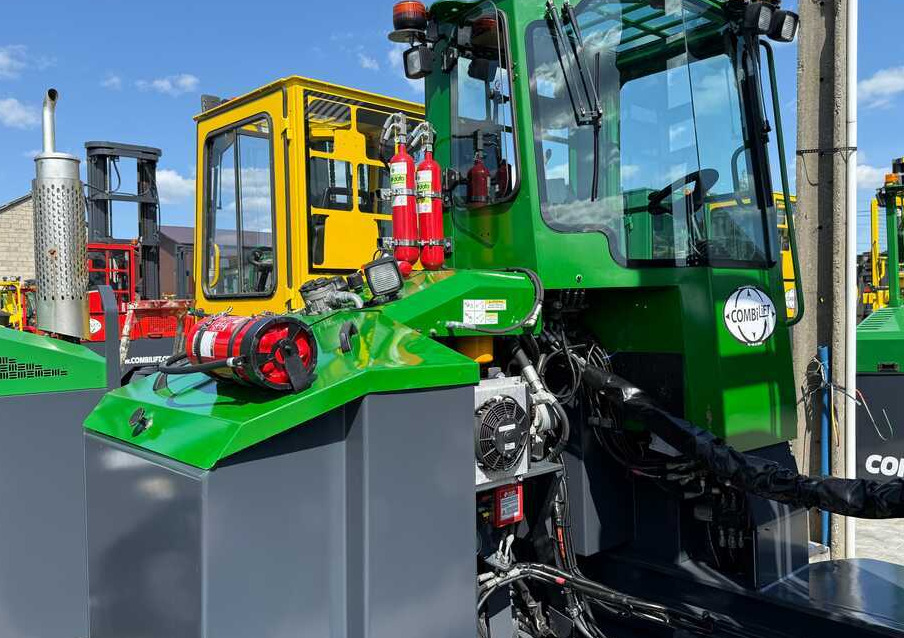 Carretilla de 4 vías Combilift C5000E / ELECTRIC / TRIPLEX 8300MM / FULL FREE LIFT / WIDE POSITIONER / FORK SIDESHIFT / BATTERY LIKE NEW: foto 19