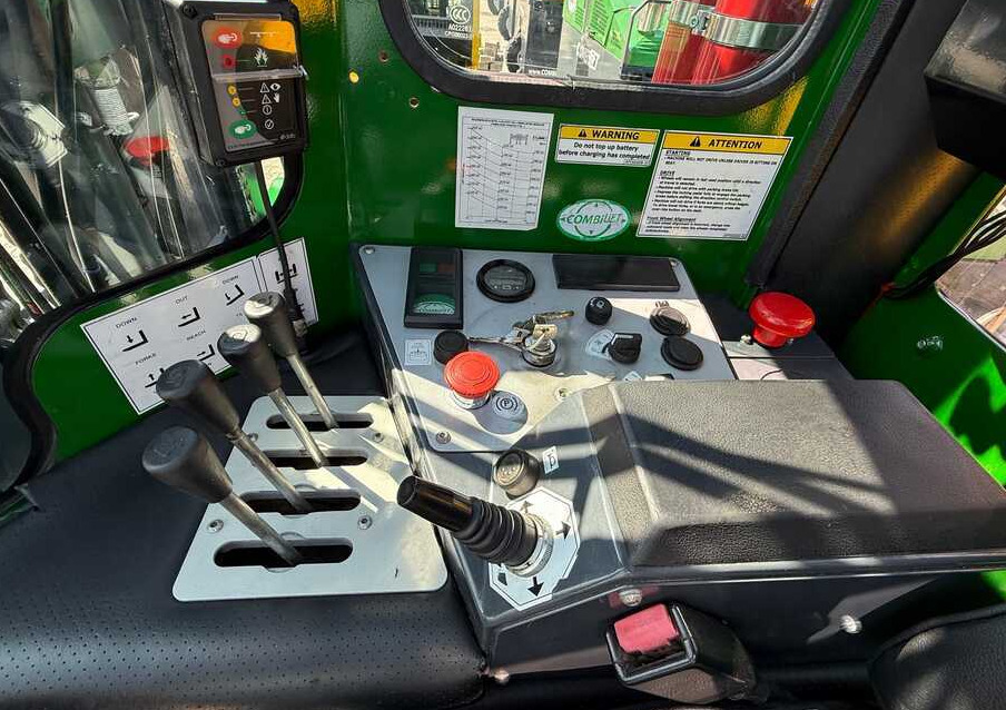 Carretilla de 4 vías Combilift C5000E / ELECTRIC / TRIPLEX 8300MM / FULL FREE LIFT / WIDE POSITIONER / FORK SIDESHIFT / BATTERY LIKE NEW: foto 12