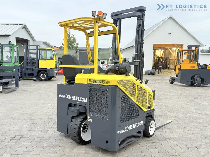 Combilift CB2500 / DUPLEX / 4100MM / DIESEL / FREE LIFT / FORK POSITIONER / SIDE SHIFT / LIKE NEW / Wide range of four-way and side loader - Carretilla de 4 vías: foto 5 Combilift CB2500 / DUPLEX / 4100MM / DIESEL / FREE LIFT / FORK POSITIONER / SIDE SHIFT / LIKE NEW / Wide range of four-way and side loader - Carretilla de 4 vías: foto 5