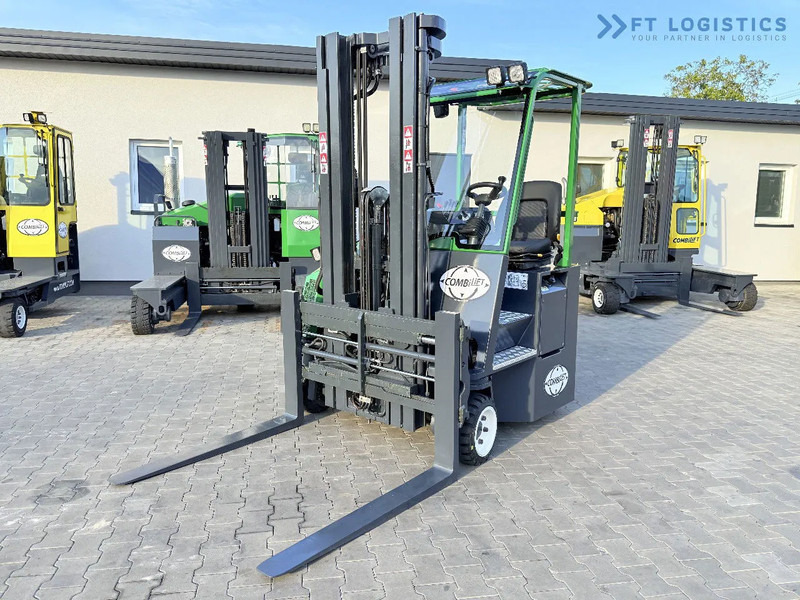 Combilift Combilift C2500CB / TRIPLEX / 5500MM / FREE LIFT / DIESEL / ONLY 3768 MTH / FORK POSITIONER / SIDE SHIFT / NEW TYRES / LIKE NEW - Carretilla de 4 vías: foto 3 Combilift Combilift C2500CB / TRIPLEX / 5500MM / FREE LIFT / DIESEL / ONLY 3768 MTH / FORK POSITIONER / SIDE SHIFT / NEW TYRES / LIKE NEW - Carretilla de 4 vías: foto 3