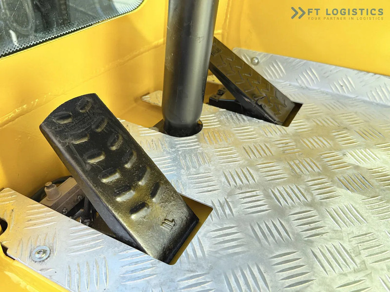 Carretilla de 4 vías Combilift Combilift C5000 / DIESEL / TRIPLEX 6000MM / FREE LIFT / FORK POSITIONER / BUILT-IN SCALE / HEATING / FULL CABIN / PERFECT CONDIT: foto 15