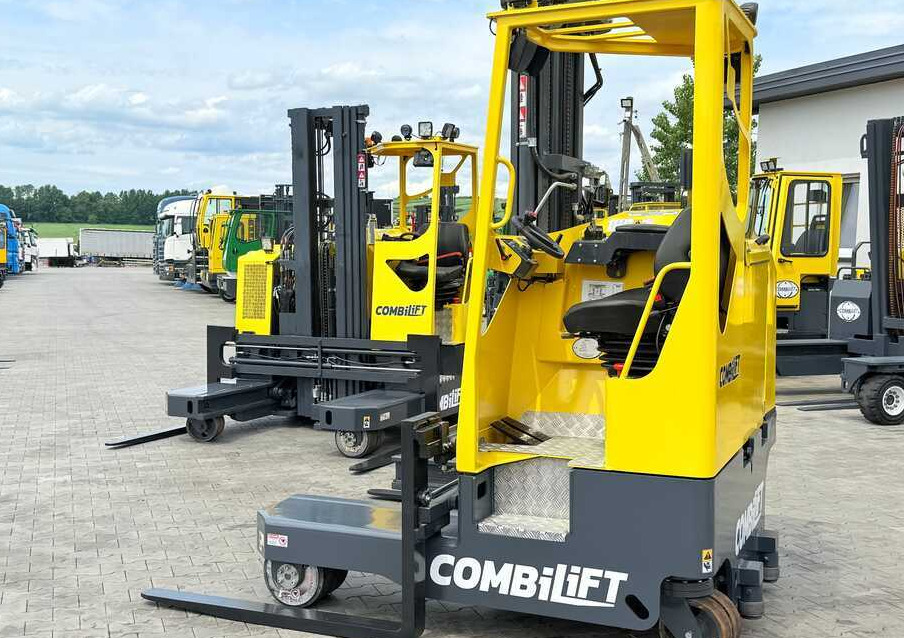 Carretilla de 4 vías Combilift MR / ELECTRIC / TRIPLEX – 6000MM / FULL FREE LIFT / WIDE POSITIONER / FORK SIDESHIFT / ONLY 1400 HOURS / LIKE NEW: foto 11