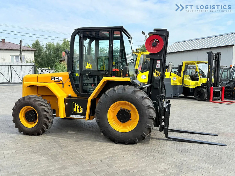 Carretilla todo terreno JCB 940 / DIESEL / TRIPLEX 4500MM / FORK POSITIONER / SIDE SHIFT / 4T / NEW TYRES / LIKE NEW 940 / DIESEL / TRIPLEX 4500MM / FORK PO: foto 6