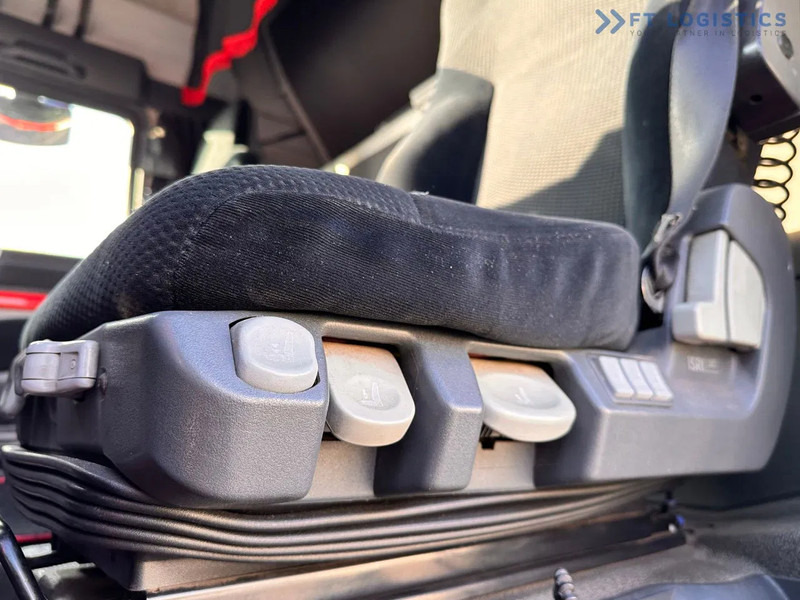 Camión grúa MAN TGX 26.480 Ciężarówka burtowa MAN TGX 26.480 6X2 / PALFINGER PK9002-EH B Crane / 80% Michelin: foto 20 Camión grúa MAN TGX 26.480 Ciężarówka burtowa MAN TGX 26.480 6X2 / PALFINGER PK9002-EH B Crane / 80% Michelin: foto 20