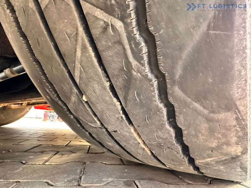 Camión grúa MAN TGX 26.480 Ciężarówka burtowa MAN TGX 26.480 6X2 / PALFINGER PK9002-EH B Crane / 80% Michelin: foto 16 Camión grúa MAN TGX 26.480 Ciężarówka burtowa MAN TGX 26.480 6X2 / PALFINGER PK9002-EH B Crane / 80% Michelin: foto 16