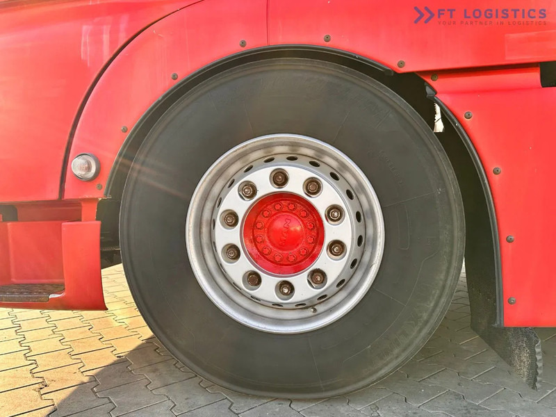 Camión grúa MAN TGX 26.480 Ciężarówka burtowa MAN TGX 26.480 6X2 / PALFINGER PK9002-EH B Crane / 80% Michelin: foto 19 Camión grúa MAN TGX 26.480 Ciężarówka burtowa MAN TGX 26.480 6X2 / PALFINGER PK9002-EH B Crane / 80% Michelin: foto 19