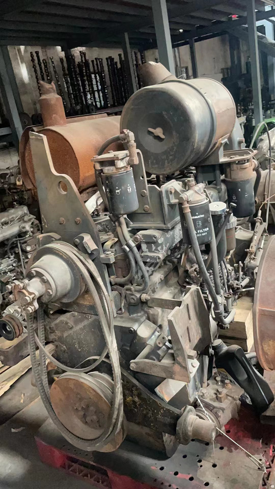 KOMATSU 6D125E-2 - Motor para Bulldozer: foto 4 KOMATSU 6D125E-2 - Motor para Bulldozer: foto 4