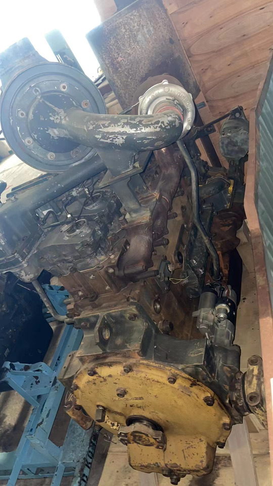 KOMATSU 6D125E-2 - Motor para Bulldozer: foto 4 KOMATSU 6D125E-2 - Motor para Bulldozer: foto 4