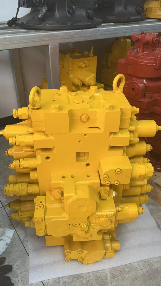 KOMATSU 723-48-26701 - Válvula hidráulica para Excavadora: foto 2 KOMATSU 723-48-26701 - Válvula hidráulica para Excavadora: foto 2