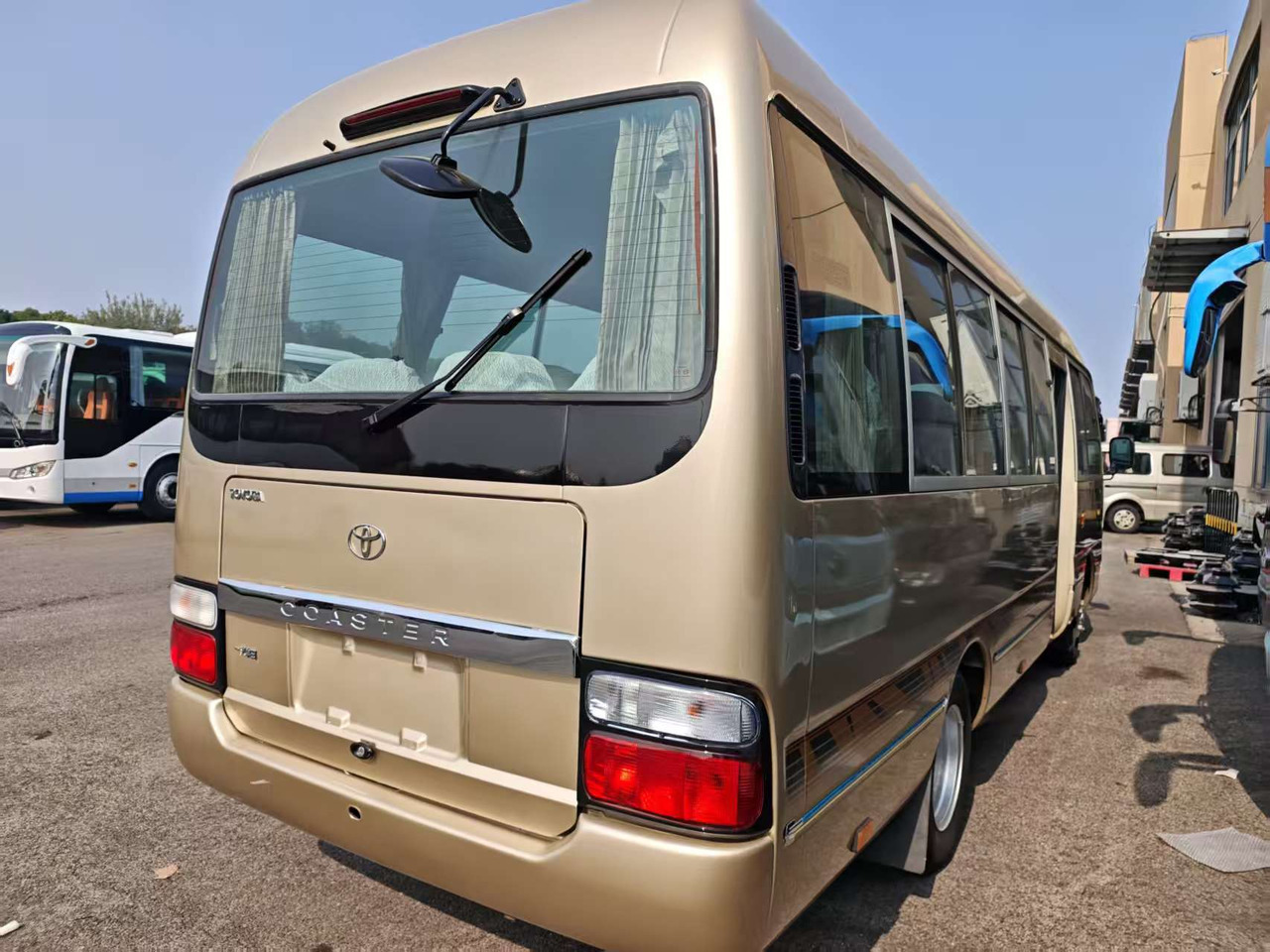 TOYOTA COASTER 23 seats - Autocar: foto 3 TOYOTA COASTER 23 seats - Autocar: foto 3
