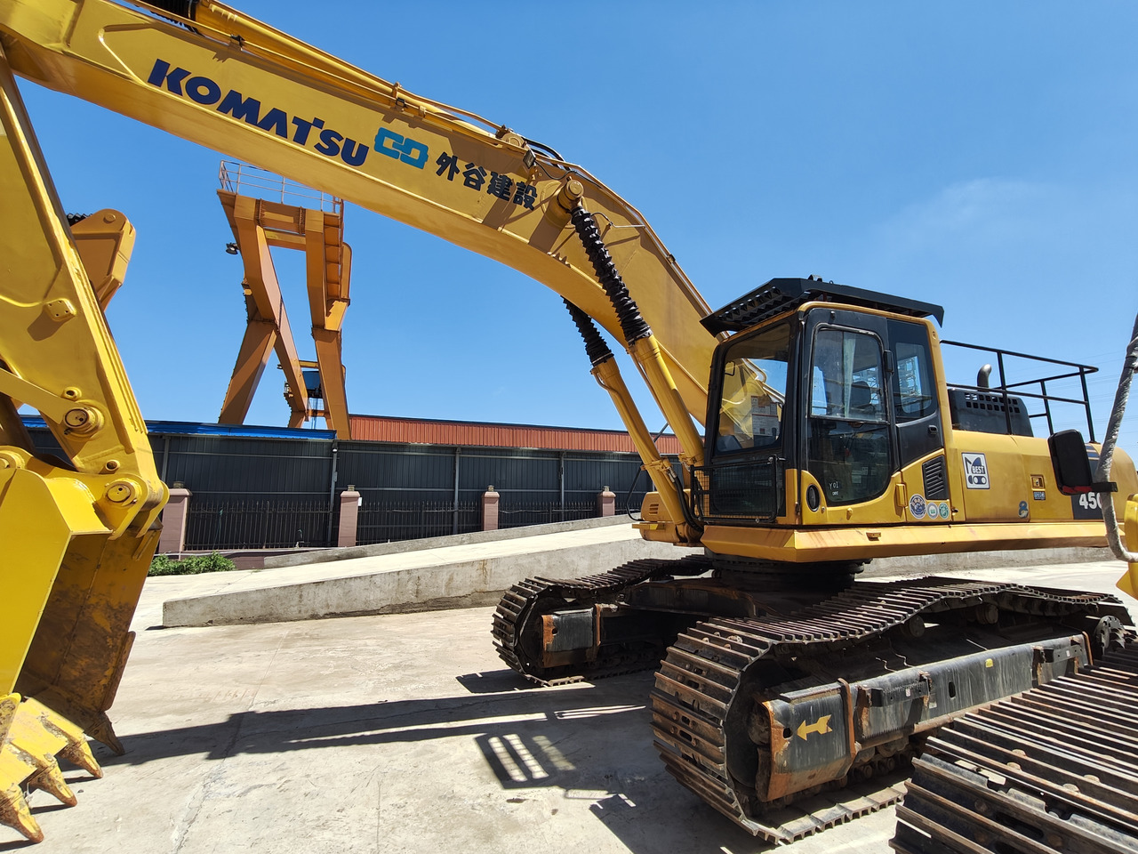 CRAWLER EXCAVATOR 45-ton Second-hand Komatsu PC450-8 Hydraulic Crawler Excavator on Sale. Used Komatsu 450-8 in Excellent Condition Hot Sale - Excavadora de cadenas: foto 1 CRAWLER EXCAVATOR 45-ton Second-hand Komatsu PC450-8 Hydraulic Crawler Excavator on Sale. Used Komatsu 450-8 in Excellent Condition Hot Sale - Excavadora de cadenas: foto 1