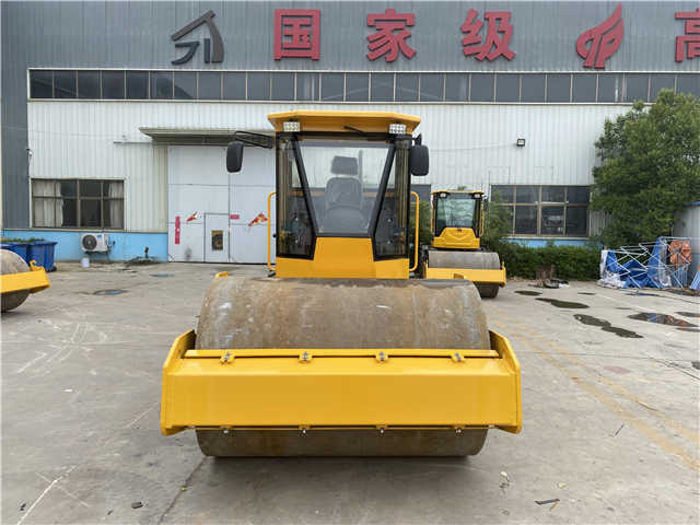 China Made Small Size Road Roller , Brand New Roller , New Compactor Machines - Apisonadora de asfalto: foto 2 China Made Small Size Road Roller , Brand New Roller , New Compactor Machines - Apisonadora de asfalto: foto 2
