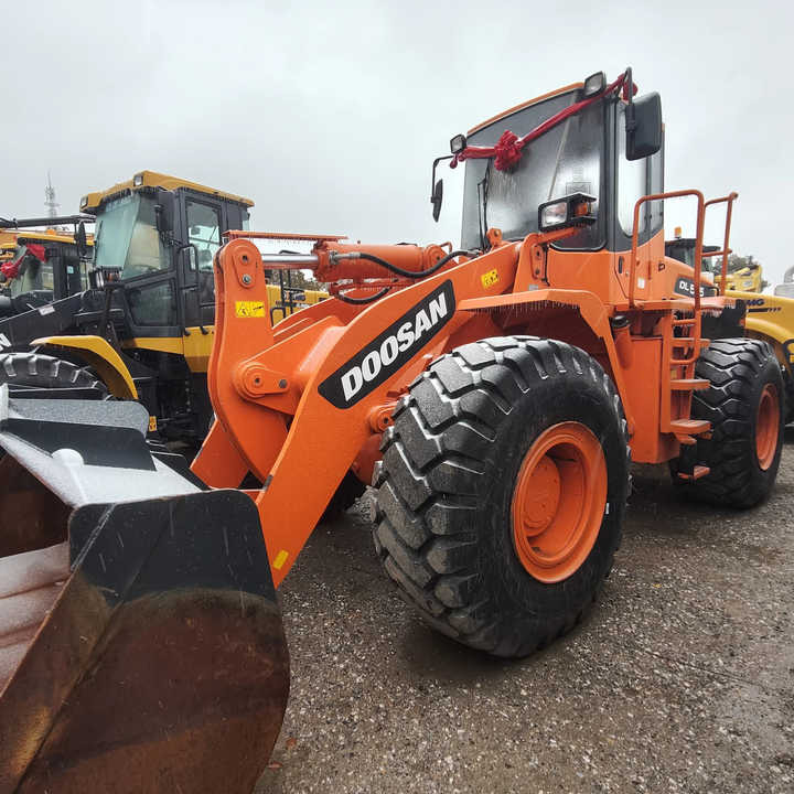 Cargadora de ruedas Doosan DL505-9c Loader with High Performance and Cheap Price Used Construction Machinery Export: foto 1