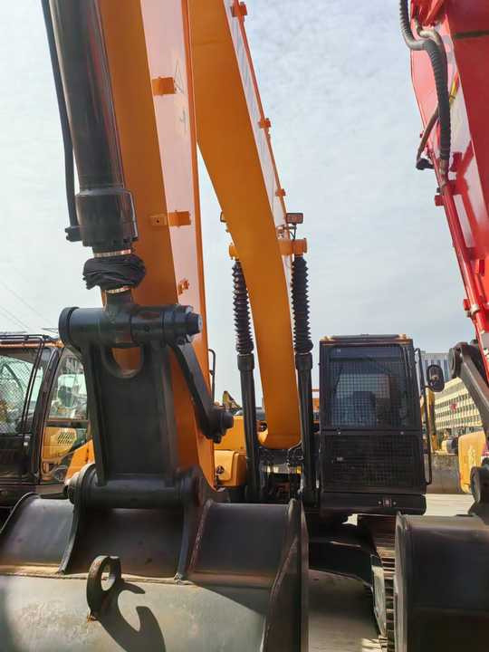 High Quality Used Hyundai 220lc-9s Excavators 22 Ton Hydraulic Crawler Used hyundai 210 220 215 305 Excavators for Sale - Excavadora: foto 4 High Quality Used Hyundai 220lc-9s Excavators 22 Ton Hydraulic Crawler Used hyundai 210 220 215 305 Excavators for Sale - Excavadora: foto 4
