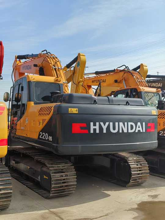 High Quality Used Hyundai 220lc-9s Excavators 22 Ton Hydraulic Crawler Used hyundai 210 220 215 305 Excavators for Sale - Excavadora: foto 5 High Quality Used Hyundai 220lc-9s Excavators 22 Ton Hydraulic Crawler Used hyundai 210 220 215 305 Excavators for Sale - Excavadora: foto 5