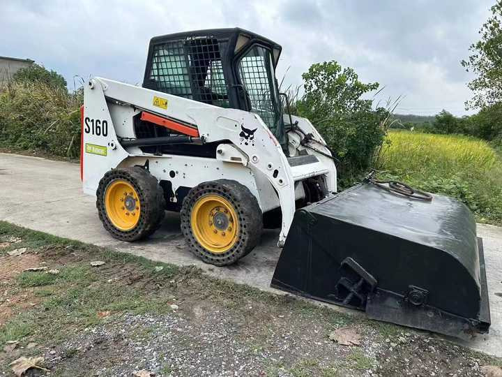 USED BOBCAT S160 Skid-steer Loader with Very Good Performance Is for Sale at a Low Price. - Minicargadora: foto 2 USED BOBCAT S160 Skid-steer Loader with Very Good Performance Is for Sale at a Low Price. - Minicargadora: foto 2