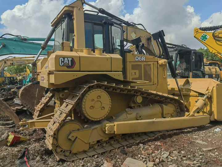 Used Caterpillar D6R Boutique Bulldozer in Running Working Condition Hot Sale Good Condition USD D6R D8R D9R D10R in Stock - Bulldozer: foto 4 Used Caterpillar D6R Boutique Bulldozer in Running Working Condition Hot Sale Good Condition USD D6R D8R D9R D10R in Stock - Bulldozer: foto 4