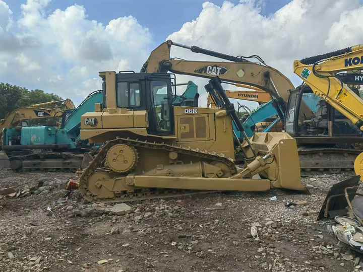 Used Caterpillar D6R Boutique Bulldozer in Running Working Condition Hot Sale Good Condition USD D6R D8R D9R D10R in Stock - Bulldozer: foto 5 Used Caterpillar D6R Boutique Bulldozer in Running Working Condition Hot Sale Good Condition USD D6R D8R D9R D10R in Stock - Bulldozer: foto 5