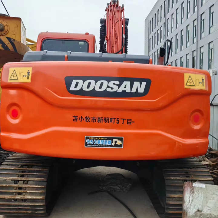 Used Digger DOOSAN DX140 Construction Machinery Construction Digger Used DOOSAN DX140 Cheap Excavator - Excavadora de cadenas: foto 1 Used Digger DOOSAN DX140 Construction Machinery Construction Digger Used DOOSAN DX140 Cheap Excavator - Excavadora de cadenas: foto 1