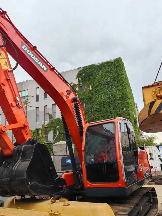 Used Digger DOOSAN DX140 Construction Machinery Construction Digger Used DOOSAN DX140 Cheap Excavator - Excavadora de cadenas: foto 4 Used Digger DOOSAN DX140 Construction Machinery Construction Digger Used DOOSAN DX140 Cheap Excavator - Excavadora de cadenas: foto 4