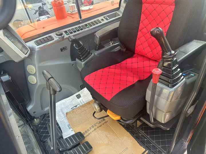 Used Digger DOOSAN DX60 Construction Machinery Construction Digger Used DOOSAN DX60 Cheap Excavator - Excavadora de cadenas: foto 3 Used Digger DOOSAN DX60 Construction Machinery Construction Digger Used DOOSAN DX60 Cheap Excavator - Excavadora de cadenas: foto 3