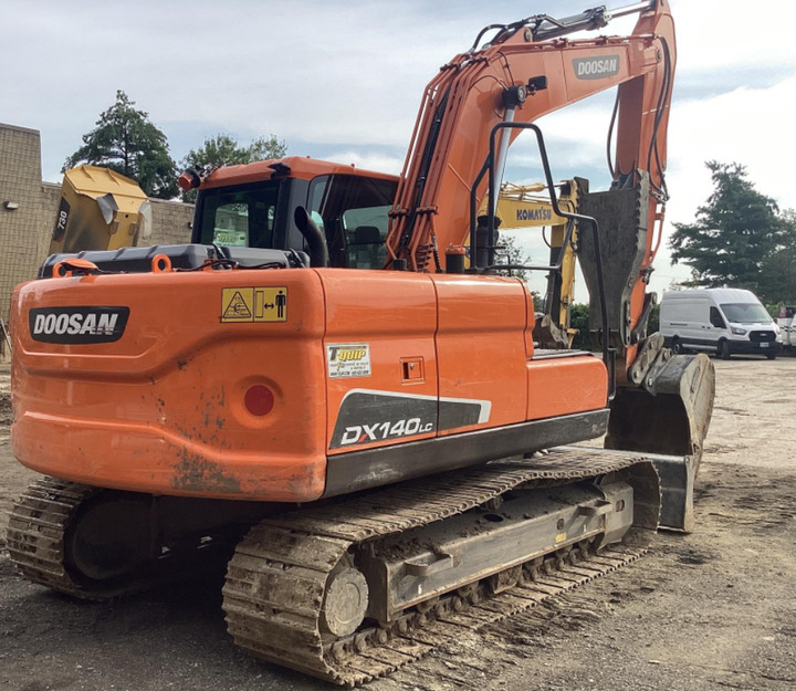 Used Excavator Doosan DX140 Excavators Mini Equipment Earth Moving Machinery Doosan Digger Excavator for Sale - Excavadora de cadenas: foto 4 Used Excavator Doosan DX140 Excavators Mini Equipment Earth Moving Machinery Doosan Digger Excavator for Sale - Excavadora de cadenas: foto 4