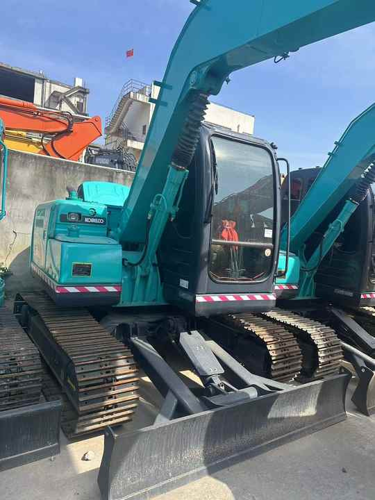 Used Kobelco Sk75-8 Mini Excavator in High Quality for Sale - Excavadora: foto 2 Used Kobelco Sk75-8 Mini Excavator in High Quality for Sale - Excavadora: foto 2