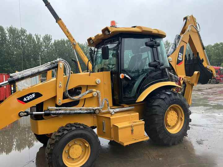 Used Wheel Loader CAT420F Caterpillar 420F Construction Machinery Mini Wheel Skid Steer Loader in Stock - Cargadora de ruedas: foto 2 Used Wheel Loader CAT420F Caterpillar 420F Construction Machinery Mini Wheel Skid Steer Loader in Stock - Cargadora de ruedas: foto 2
