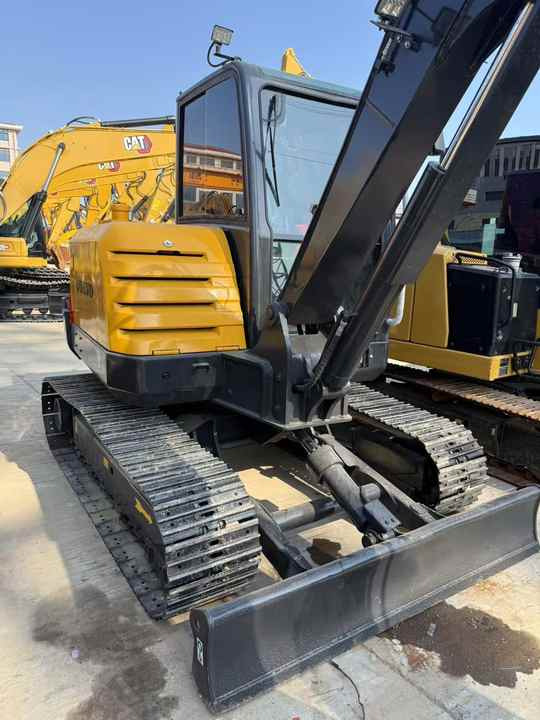 Used volvo Ec60 Mini 6tons Excavator in Stock for Sale - Excavadora de cadenas: foto 2 Used volvo Ec60 Mini 6tons Excavator in Stock for Sale - Excavadora de cadenas: foto 2