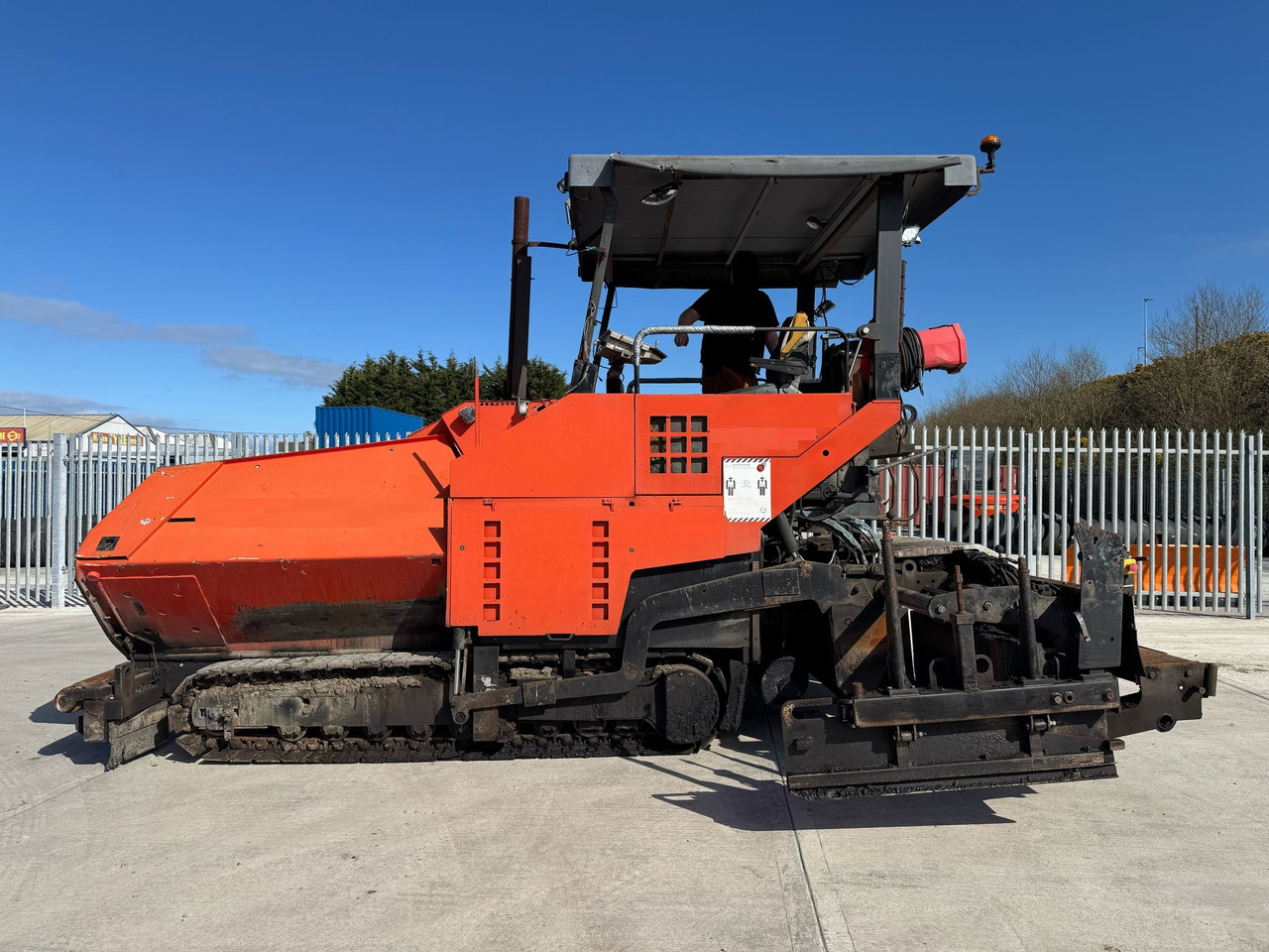 ABG TITAN 326 - Pavimentadora de asfalto: foto 1 ABG TITAN 326 - Pavimentadora de asfalto: foto 1