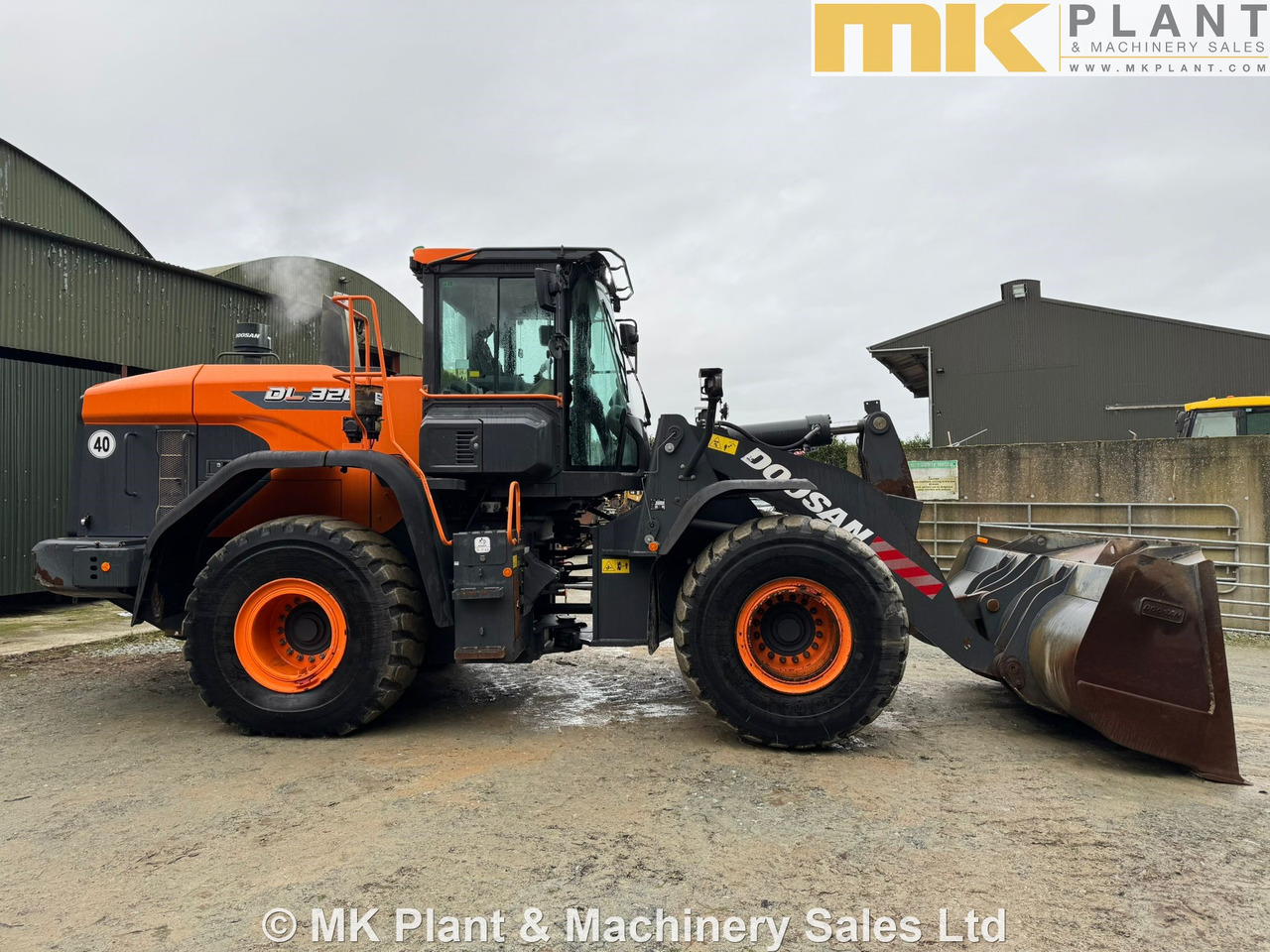 DOOSAN DL320-7 - Cargadora de ruedas: foto 4 DOOSAN DL320-7 - Cargadora de ruedas: foto 4