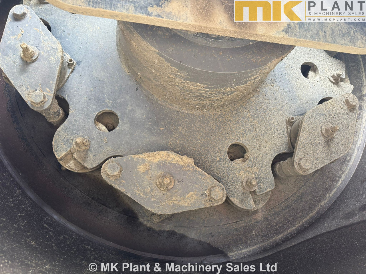 Rodillo JCB Vibromax VM146D: foto 15
